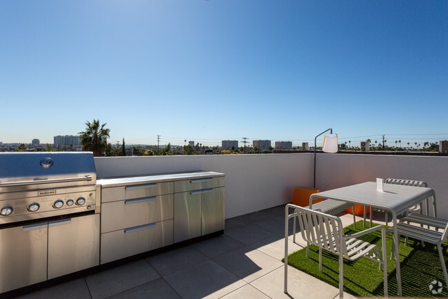 Rooftop - Common Penmar