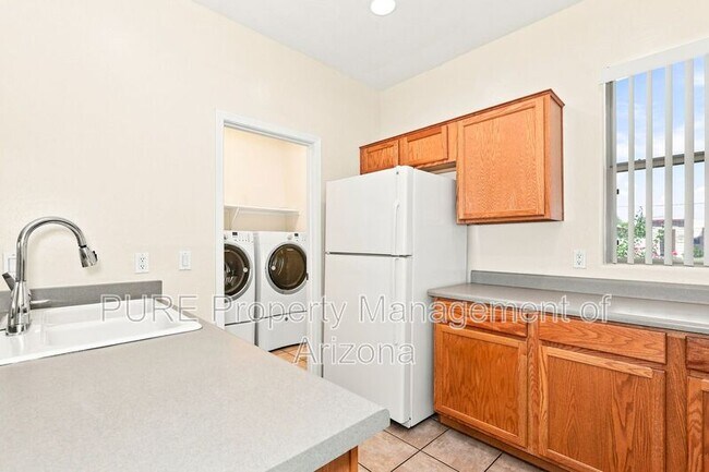 Building Photo - 2807 E Morenci Rd