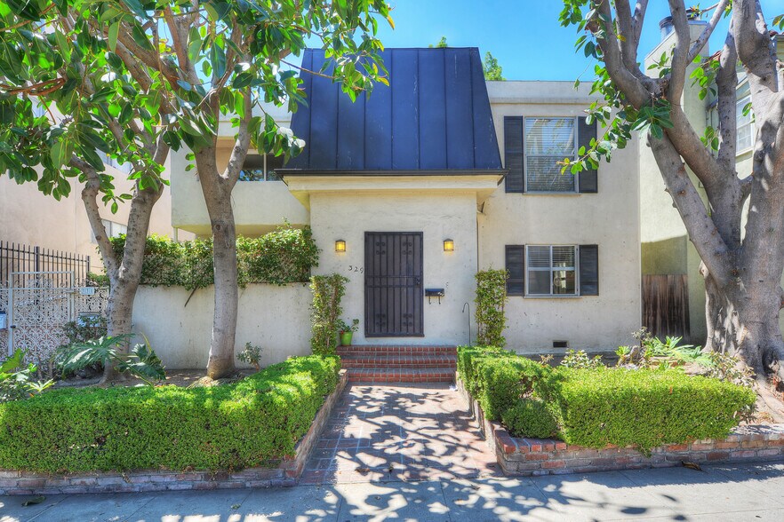 Building Photo - 331 S Reeves Dr