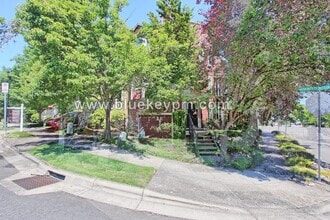 Building Photo - 3 Bed, 2.5 Bath Townhome in Hillsboro Near Quatama Park and Intel's Ronler Acres Campus
