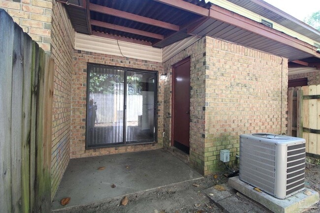 Building Photo - 1455 Acorn Ln