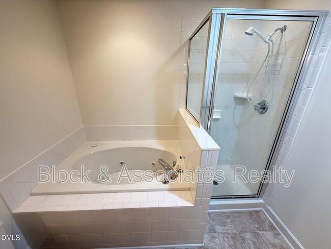 Building Photo - 5523 Cottonrose Ln