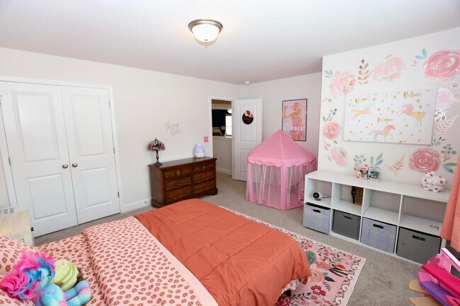 Building Photo - 835 Curlew Cir