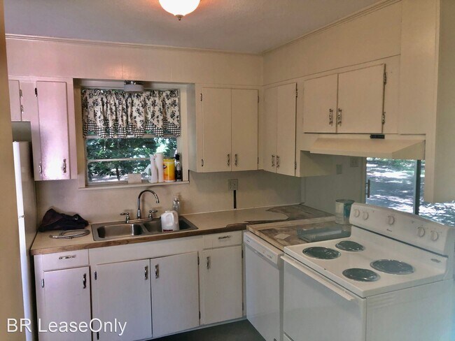 Building Photo - 3 br, 1.5 bath House - 8321 N. Essen Heights