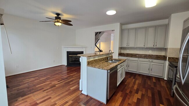 Building Photo - 21138 Angela Square