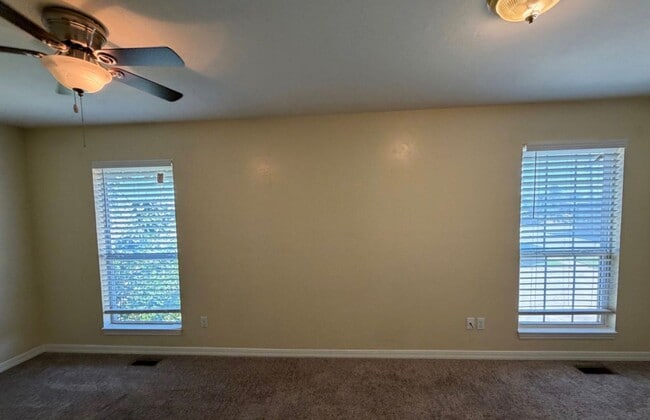 Building Photo - 2 Bed 1.5 Bath Bethany Schools