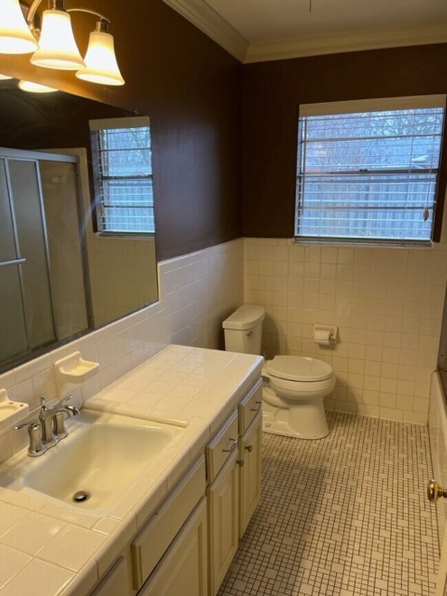 Building Photo - 3712 Pope Ave