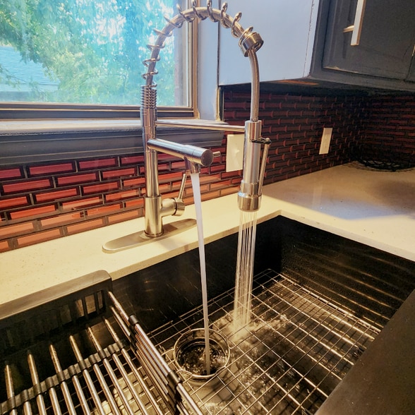 Building Photo - 415 S 5th St