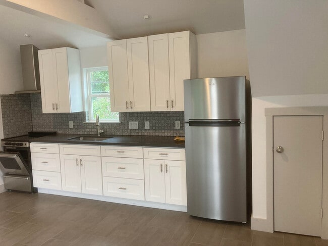 Building Photo - 4102 Woodleigh St