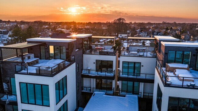 Building Photo - 200 Ocean Ave N