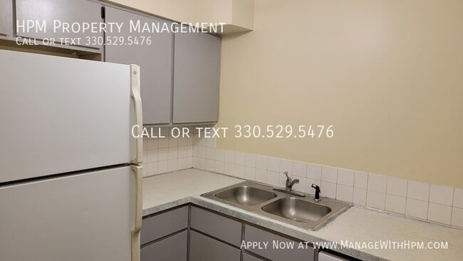 Building Photo - 1688 Karg Dr