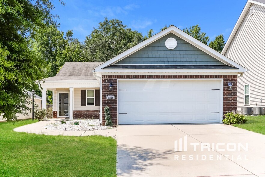 Primary Photo - 3250 Alexandria Dr