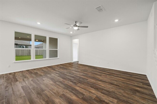 Building Photo - 3643 Sorriso Ln