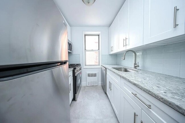 Building Photo - 2900 Ocean Ave