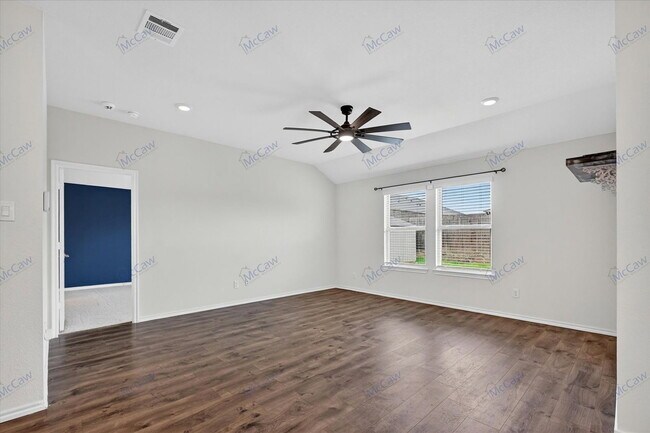 Building Photo - 800 Windmill St