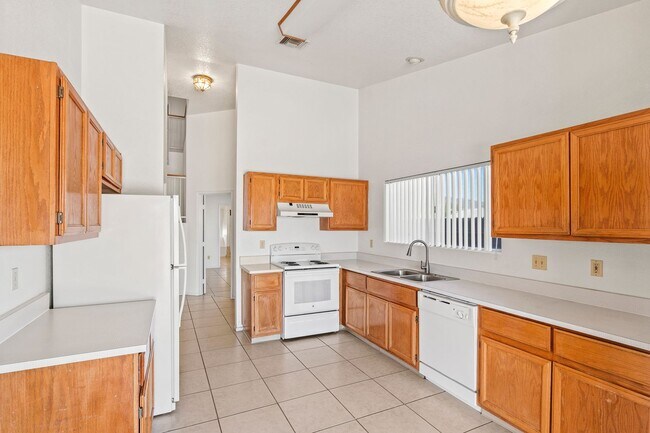 Building Photo - 2616 W Kassandra Pl