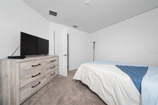 Building Photo - 11328 Listening Dr