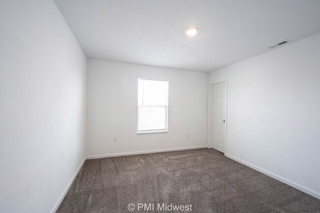Building Photo - "Spacious 4-Bedroom Gem with 3 Full Baths ...