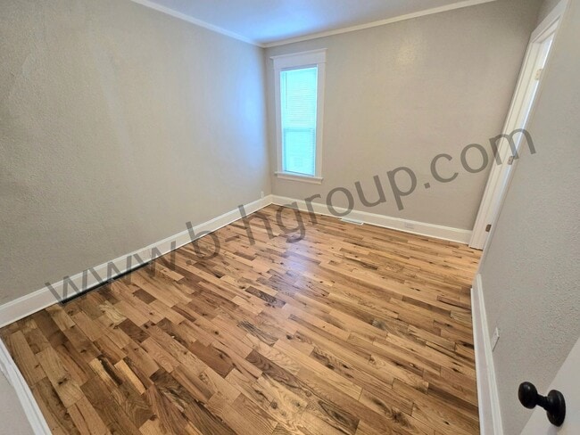 Building Photo - 2629 Roosevelt Rd