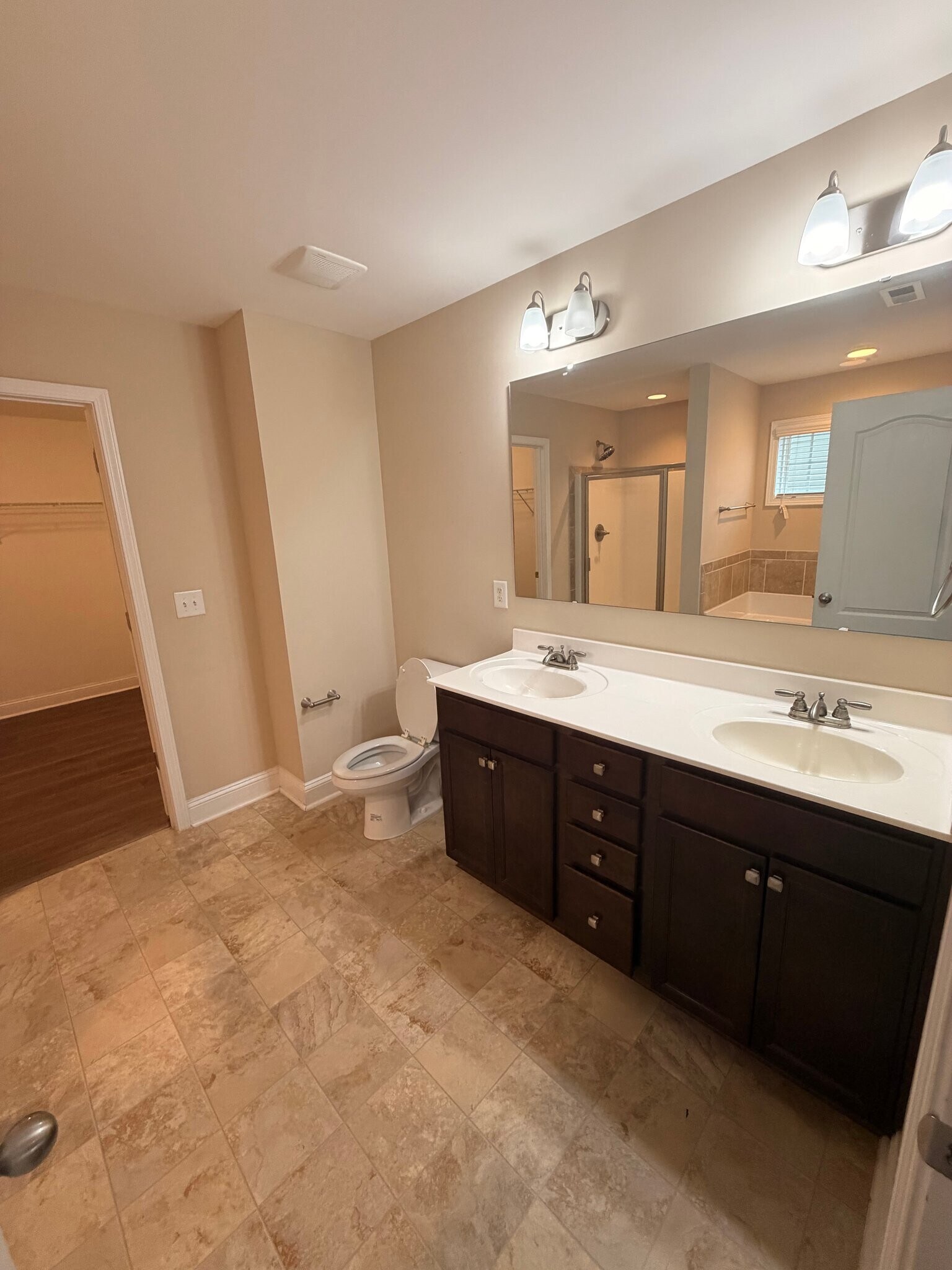 Building Photo - 54 Green Willow Dr