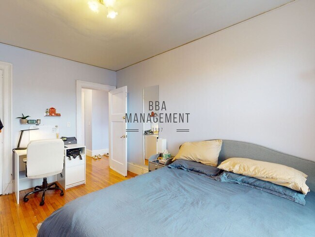 Building Photo - HOT FENWAY LISTING!!!!!