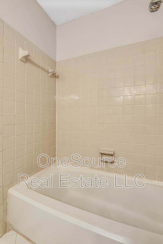 Building Photo - 1702 Twin Brooks Dr SE