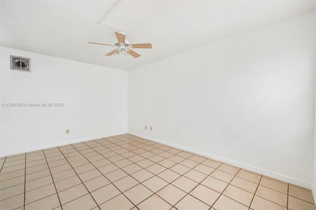 Building Photo - 5730 NW 38th St