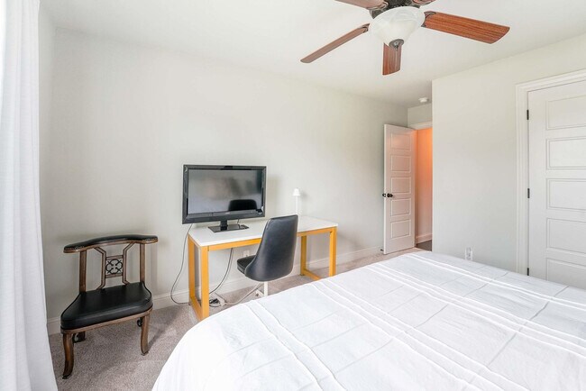 Building Photo - 967 Glass St