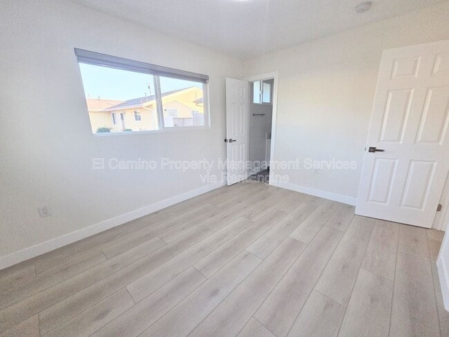 Building Photo - 5662 Cathy Ln