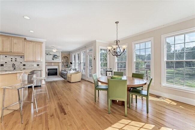 Building Photo - 870 Longstone Landing