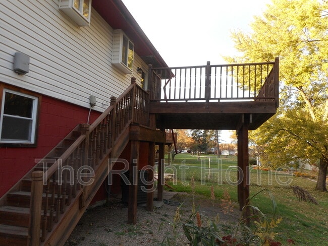 Building Photo - 23607 Walnut Cir