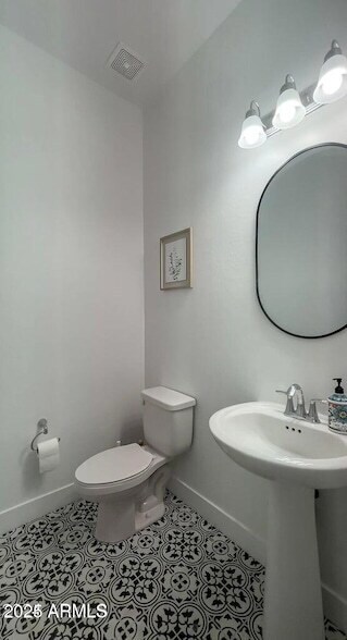 Building Photo - 8543 W Palo Verde Dr