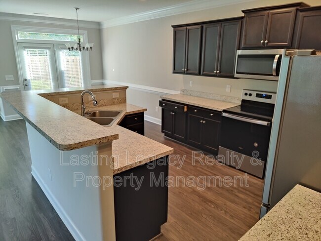 Building Photo - 841 Silver Leaf Dr