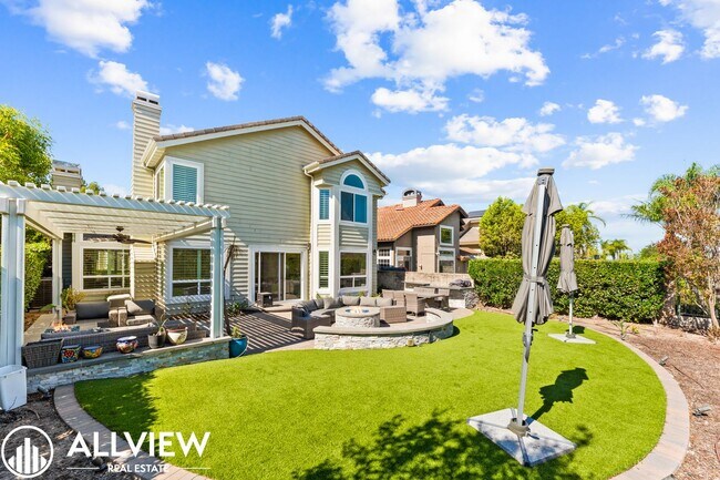 Building Photo - Luxury Living in the Prestigious Guard-Gated Community of Dove Canyon
