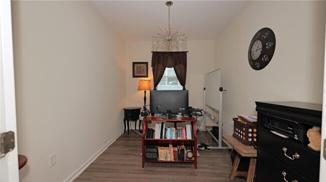 Building Photo - Magnetite Loop