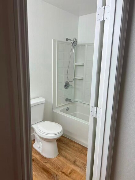 Building Photo - 6465 Meadow Lark Ln