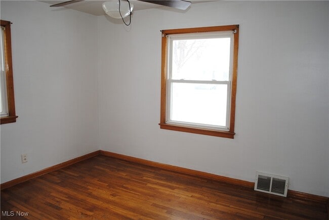 Building Photo - 24850 Zeman Ave