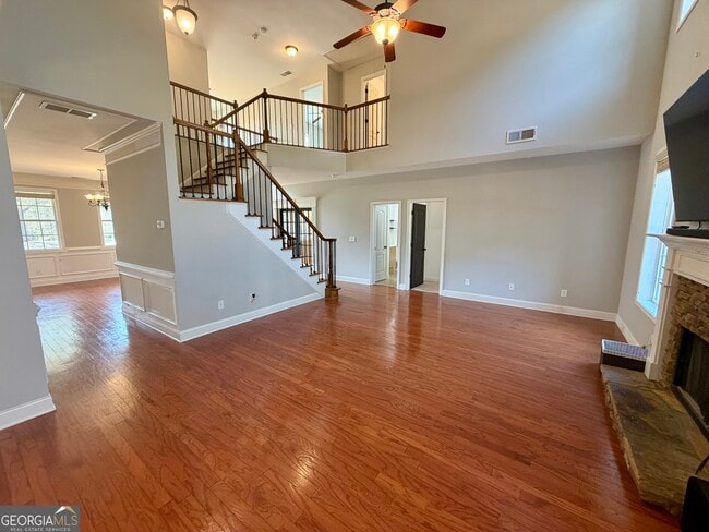 Building Photo - 301 Conway Ct