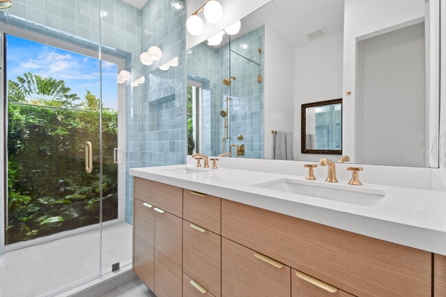 Building Photo - 845 Sunset Rd