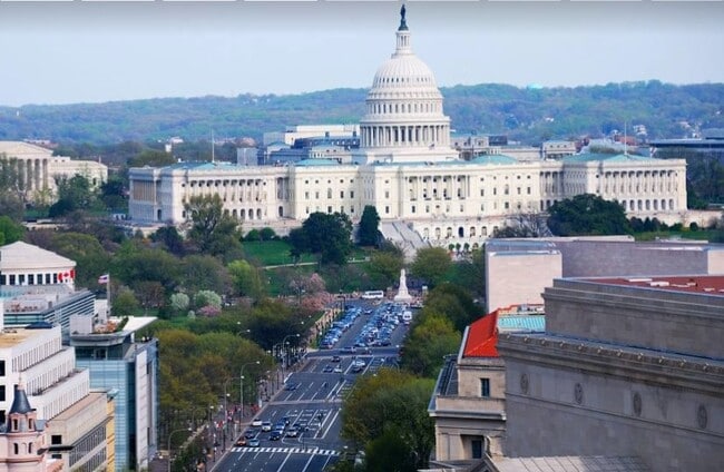Building Photo - 6438 Columbia Pike