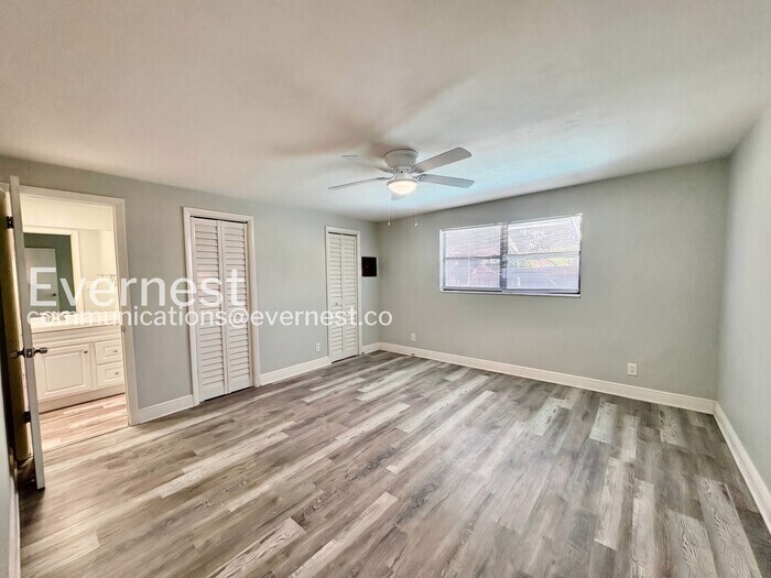 Building Photo - 10115 N Ashley St