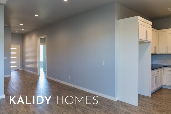 Building Photo - 629 Remington Ave