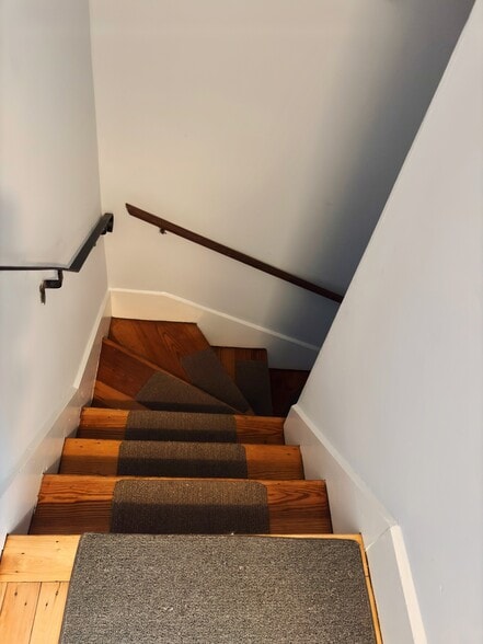 Building Photo - 253 Humphrey St