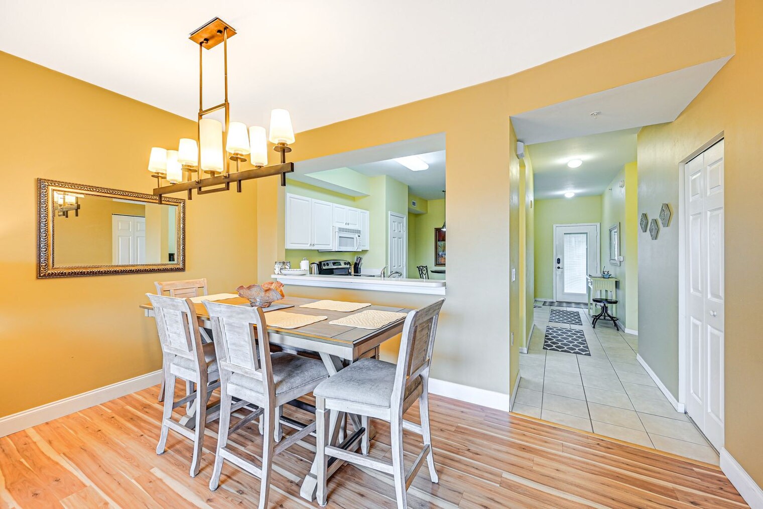 Building Photo - 3973 Bishopwood Ct E