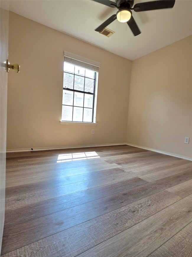 Building Photo - 16106 Darwood Ct