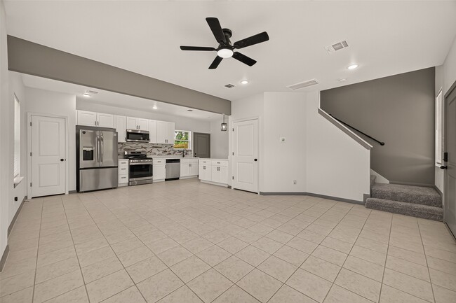 Building Photo - 8306 Tidwell Rd