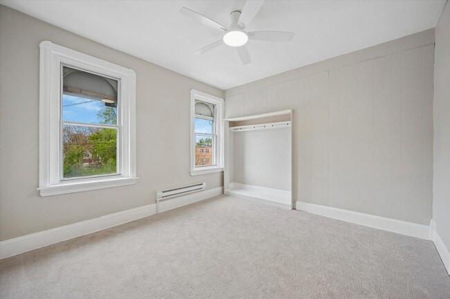 Building Photo - 4946 Aspen St