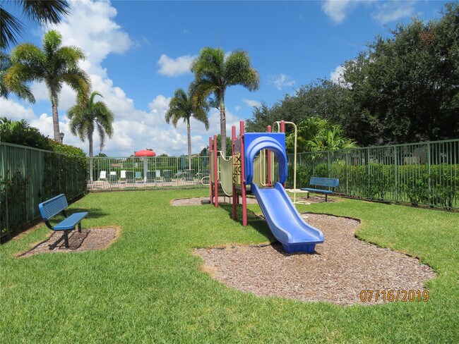 Building Photo - 6768 Heritage Grande