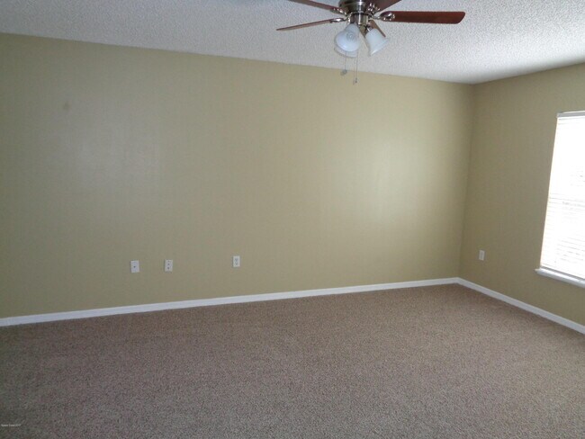 Building Photo - 1677 Sawgrass Dr SW