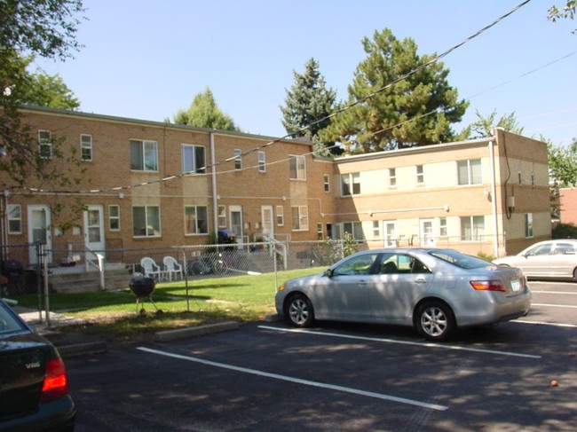 Building Photo - Cherry Street Townhomes